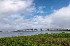 彩虹横跨福特岛桥珍珠港瓦胡岛哈瓦