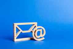 信封电子邮件象征蓝色的背景概念电子邮件地址互联网技术联系人沟通沟通网络业务对应