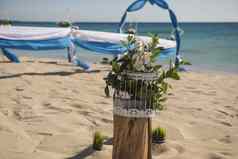 婚礼过道设置热带海滩