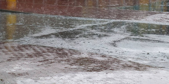湿阿什帕特路纹理重雨滴下降城市斯特里