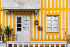彩色的窗户科斯塔新星普拉多葡萄牙窗户