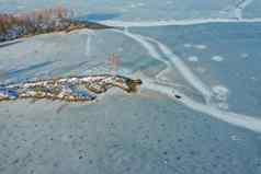 空中视图冻湖冬天风景景观照片上校