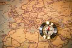 旅行概念背景古董compas地球地图