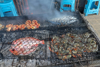 服务食物准备烧烤<strong>优秀</strong>的warung鱼市场热带巴厘岛岛Jimbaran新鲜的健康的美味的海鲜鱼虾小龙虾章鱼鱿鱼蛤