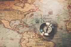 哥伦布一天世界地图指南针