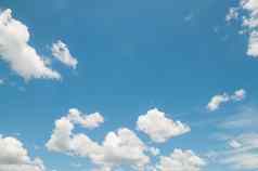 蓝色的天空白色云夏天时间自然环境