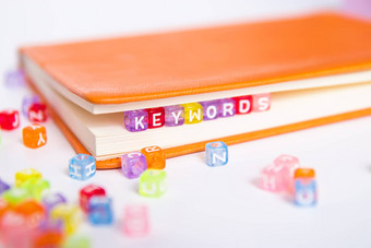 关键字词色彩斑斓的珠块书签书关键字研究内容市场营销的想法概念