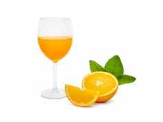 玻璃新鲜的橙色汁集团新鲜的橙色水果绿色叶子孤立的白色背景水果产品显示蒙太奇工作室拍摄