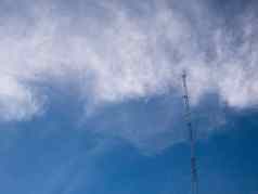 广播波兰电信天线云蓝色的