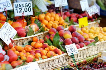各种各样的水果水果市场
