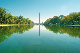 乔治华盛顿纪念碑结束反映了平静