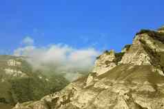 高加索地区山夏季Adyl-Su峡谷旅行