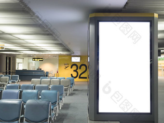 机场广告董事会标志概念大空白白色广告广告牌屏幕框架机场复制空间公共的地方乘客等待座位机场门数量背景