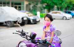 泰国女孩公主衣服摩托车穿面具