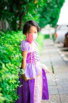 泰国女孩公主衣服穿面具空气波鲁