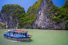 受欢迎的著名的旅游吸引力越南旅游垃圾船浮动石灰石岩石向湾河内南中国海具有里程碑意义的越南东南亚洲