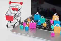 色彩斑斓的微型购物袋移动PC在线购物