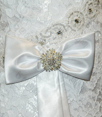 部分新娘的婚礼衣服弓衣服婚礼衣服