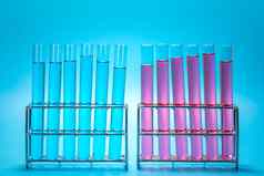 科学实验室测试管光蓝色的背景拉博特