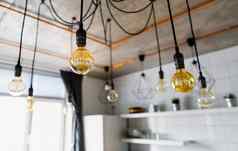 大古董白炽光灯泡挂现代厨房装饰古董爱迪生光灯泡直线效率低下的灯丝光灯泡浪费电变暗温暖的白色