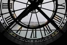 11月巴黎著名的时钟奥赛博物馆由