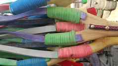 色彩斑斓的手工制作的弹弓木弹射器