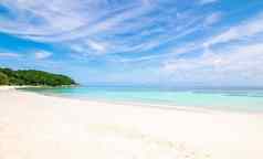海清晰的水海滩假期夏天放松旅行明亮的天空KOH利普泰国