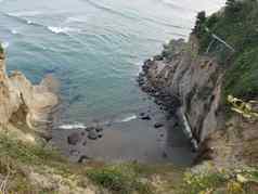 悬崖海洋水波岩石纽波特俄勒冈州