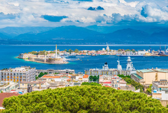 美丽的全景墨西拿港口蓝色的山背景写海堤拉丁沃斯她自己城市我们祝福祝福城市西西里意大利