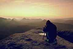专业悬崖自然摄影师需要照片镜子相机峰岩石