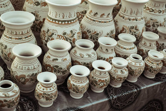 传统的罗马尼亚手工制作的陶瓷市场