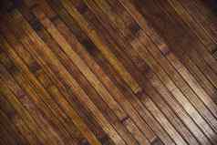 棕色（的）木地板上木条镶花之地板