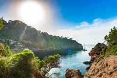 地中海海田园岛风景美丽的湾帆船海边马略卡岛西班牙