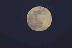 超级月亮特写镜头图片4月维也纳