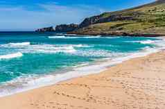 脚步桑迪海滩美丽的海边马略卡岛岛西班牙