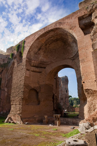 Terme卡拉卡拉游泳池废墟垂直罗马意大利