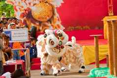 曼谷thailand-january狮子跳舞沙拉酱游行中国人一年庆祝活动1月曼谷