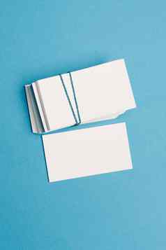 白色业务卡片表格模型复制空间