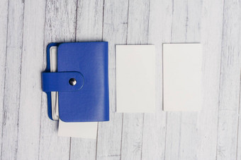 蓝色的业务卡持有人白色<strong>信纸</strong>的信头木表格复制空间