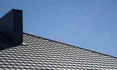 棕色（的）波纹金属配置文件屋顶安装现代房子屋顶波纹表屋面金属配置文件波浪形状现代屋顶使金属金属屋面