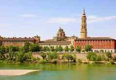 萨拉戈萨城市景观埃布罗河阿拉贡西班牙