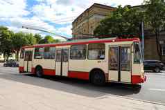 维尔纽斯立陶宛6月视图公共电车公共汽车维尔纽斯立陶宛
