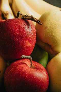 关闭健康的水果美味的方面苹果香蕉水dropsclose健康的生活水果美味的方面苹果香蕉水滴