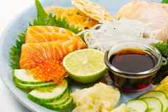 生鱼片集日本食物寿司餐厅菜单日本海鲜生鱼片集板黄瓜沙拉