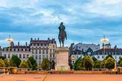 雕像王路易十四的地方bellecour里昂罗纳法国