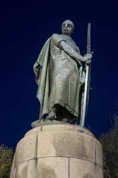 雕像王唐阿方索亨利克斯