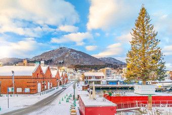城市景观历史红色的砖仓库《暮光之城》函馆北海道日本冬天