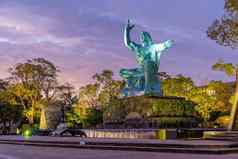 和平雕像长崎和平公园长崎日本