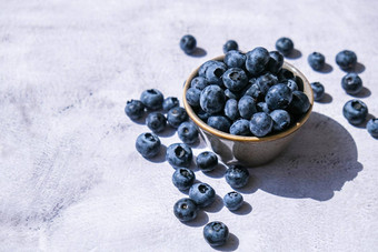 新鲜的<strong>蓝莓</strong>背景复制空间文本<strong>蓝莓</strong>抗氧化剂有机超级食物碗概念健康的吃营养收获概念