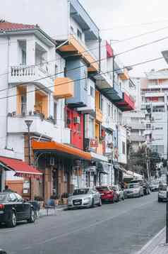 拉斯阿尔巴尼亚9月街咖啡馆多彩的色泽房子中心拉斯